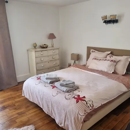 Проживание в семье La Mouline Grolejac